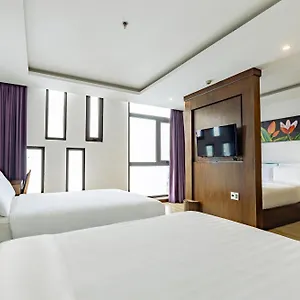 Golden Sun By New Sky Travel Hotel